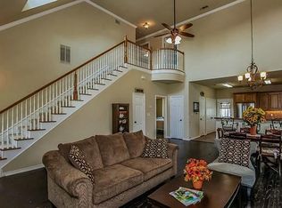 409 Stockard St, Lake Dallas, TX 75065