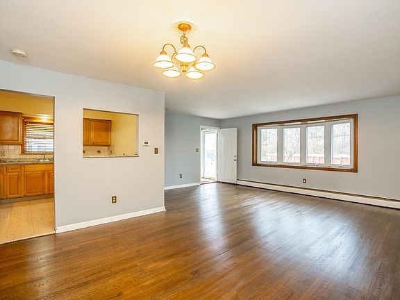 3rd image of 77 Bellair Pl #1