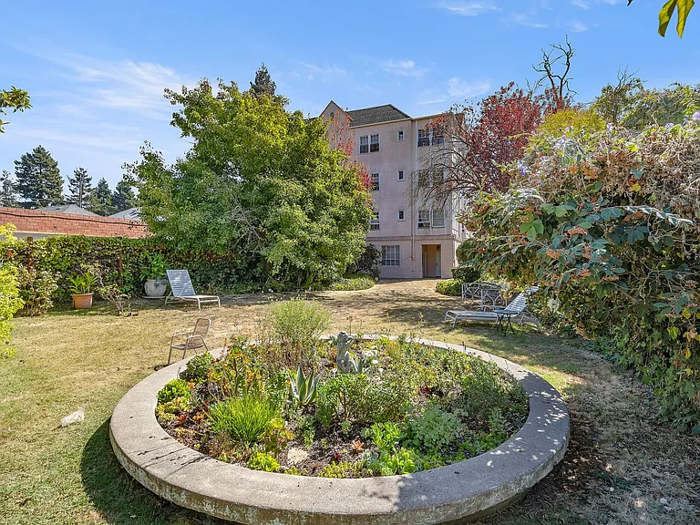 540 Alcatraz Ave. — Photo 19