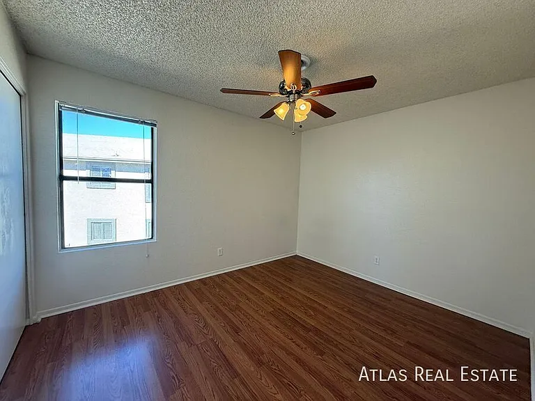465 W Ivyglen St #3-205 — Photo 5