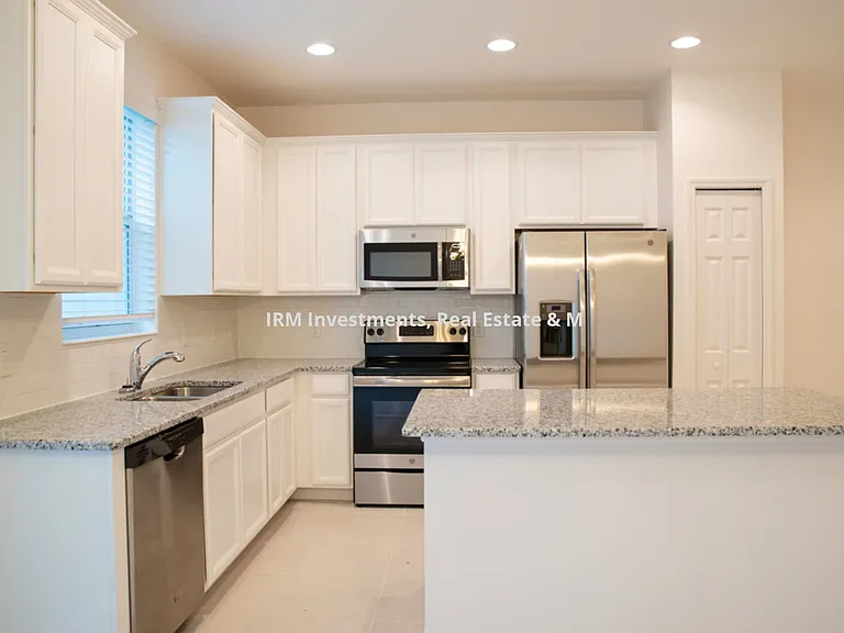 4729 Cliveden Loop — Photo 4