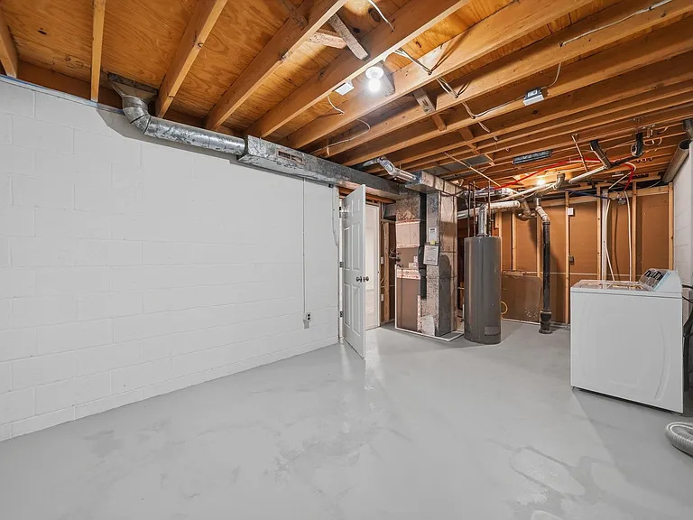 1941 Devonshire Dr #3 — Photo 36
