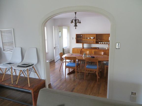 3rd image of 6223 Belmont Ave Floor 1