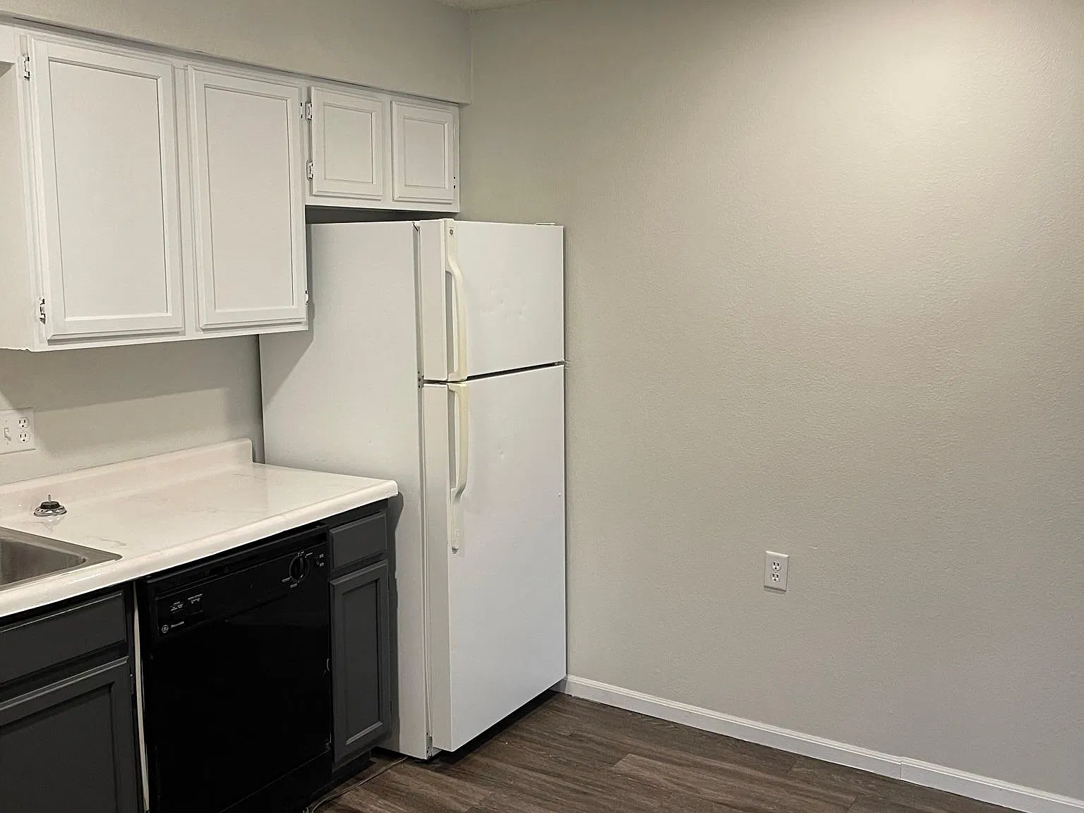 917 E College St — Photo 3