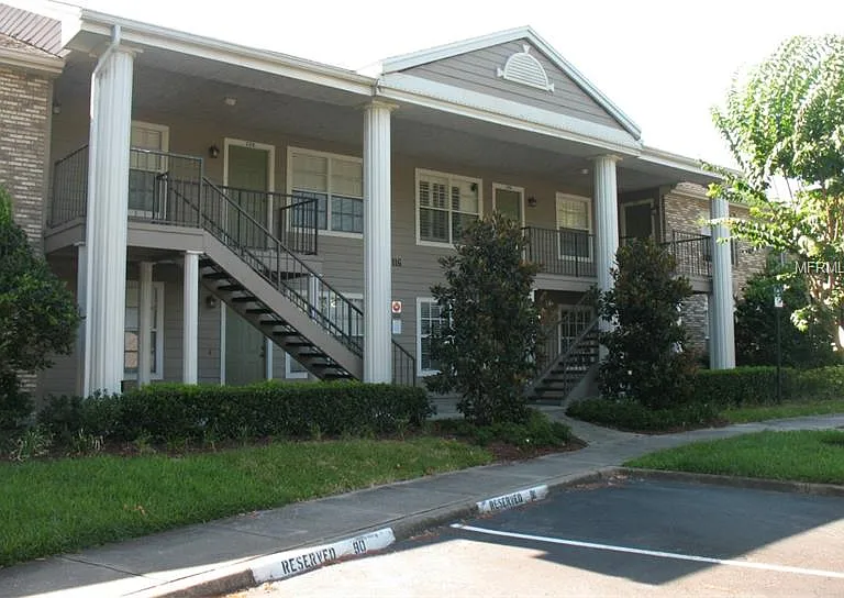 116 Reserve Cir #108 — Photo 2