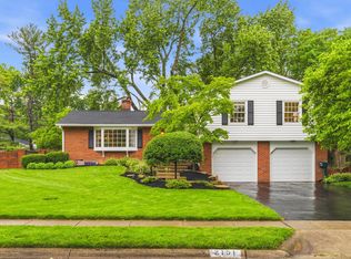 2151 Pinebrook Rd, Columbus, OH 43220