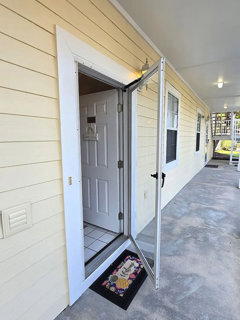Feel Right at Home in This Charming 2-Bedroom, 2-Bathroom Home in The Gardens at Cypress Bay! — Photo 2