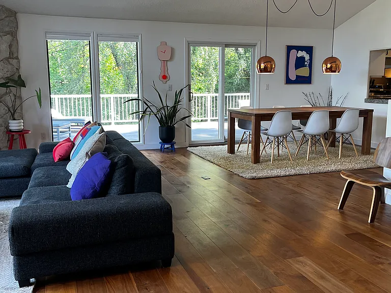 10065 NW Ash St — Photo 12