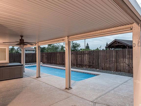 2nd image of 710 Murray Way