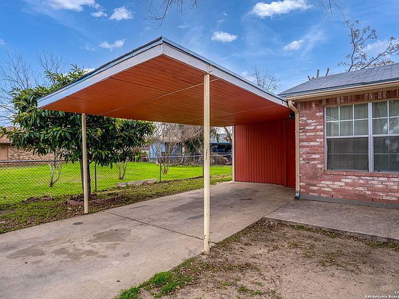 4th image of 1526 Colima St