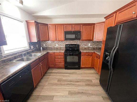 2nd image of 5757 Fox Chase Dr