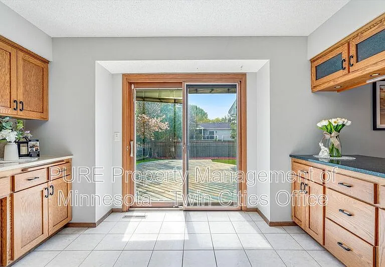 10247 Nottingham Trl — Photo 16