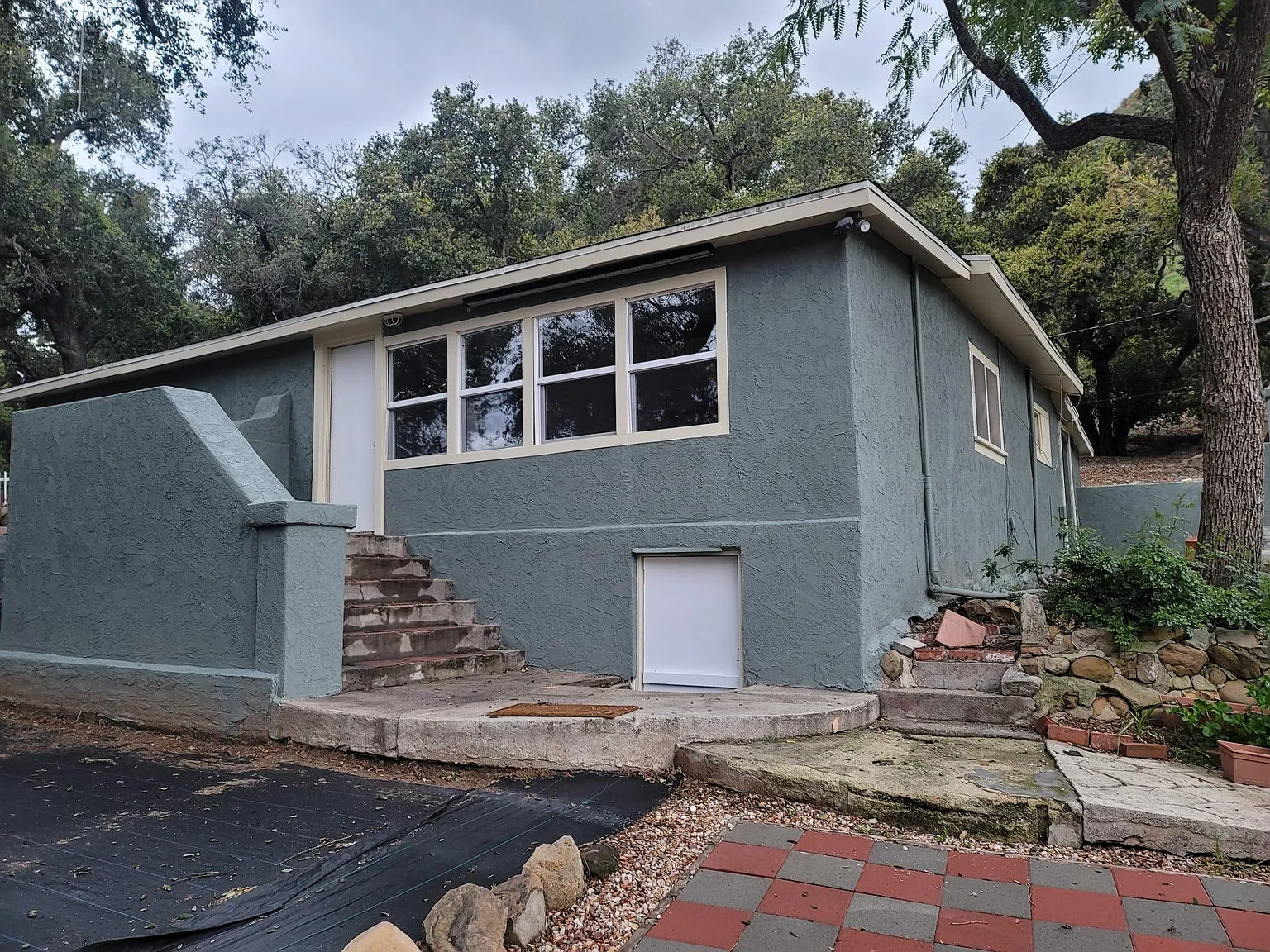 3 bed, $3,000 — Photo 1