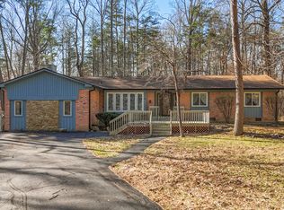 8172 S Shoreview Dr, Trafalgar, IN 46181