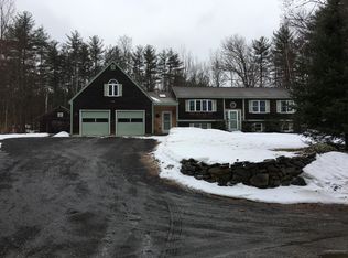 13 Palmer Ln, Springvale, ME 04083