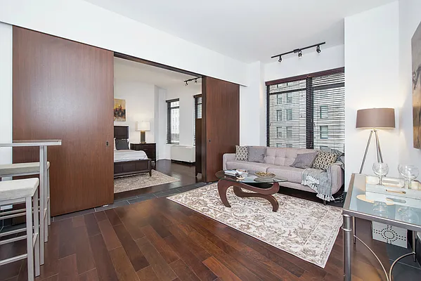 Rented by Bold New York | media 19