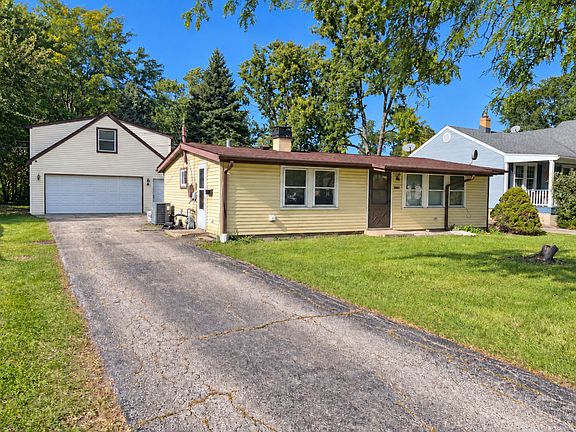 3rd image of 2086 Nimitz Dr