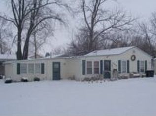 208 E 9th St, Sandwich, IL 60548