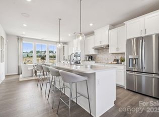 3114 Stelfox St, Charlotte, NC 28262