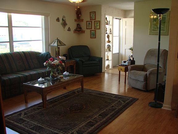 3rd image of 13885 Wildwood Dr