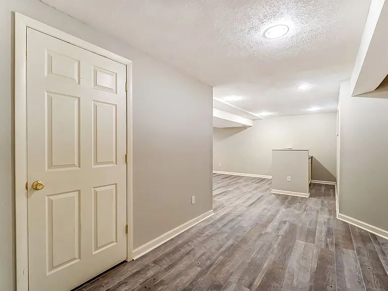 6721 Bedington Ln — Photo 40