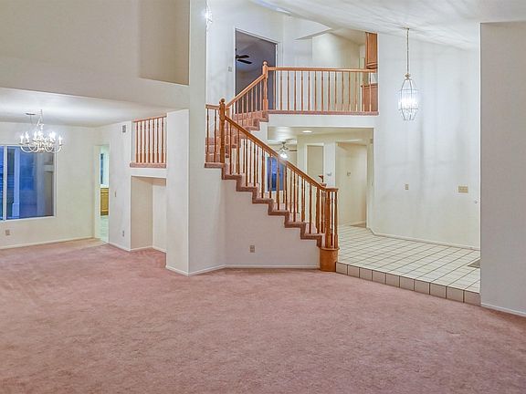 4th image of 41433 Sequoia Ave