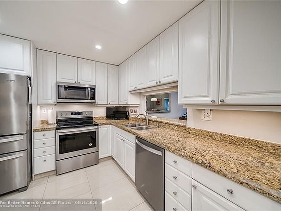 2nd image of 9008 Vineyard Lake Dr #9008