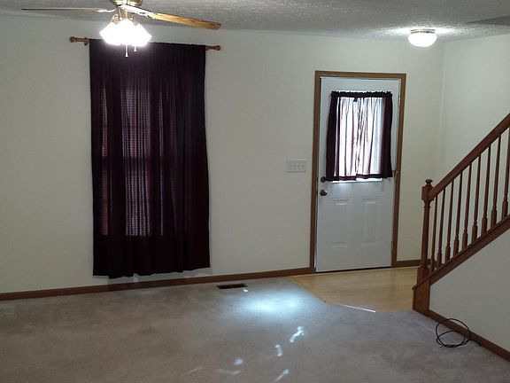 4th image of 1102 Tarragon Dr