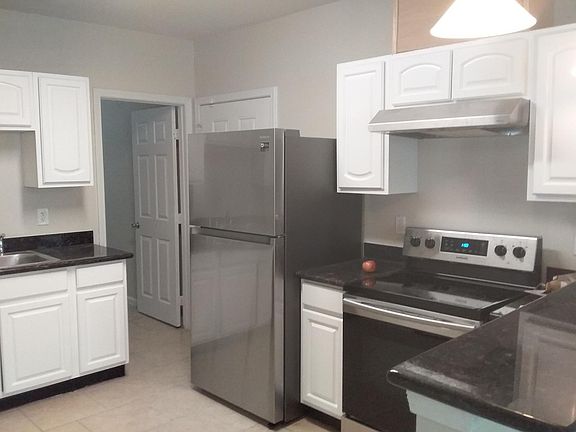 4th image of 2027 Amelia St