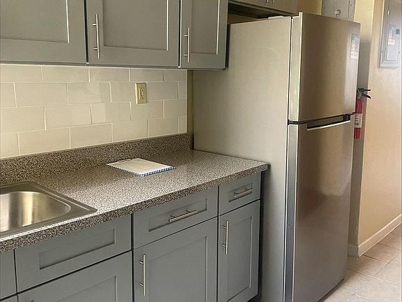 3rd image of 8806 Parsons Blvd #Vb-b09