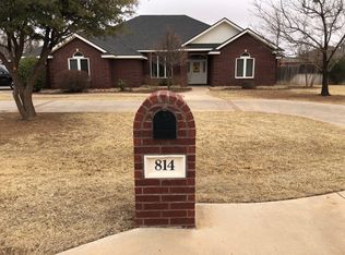 814 Avenue R, Shallowater, TX 79363