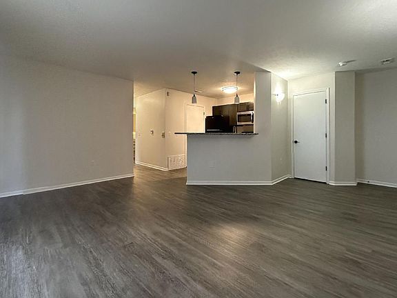 2nd image of 1436 Buckingham Gate Blvd #D