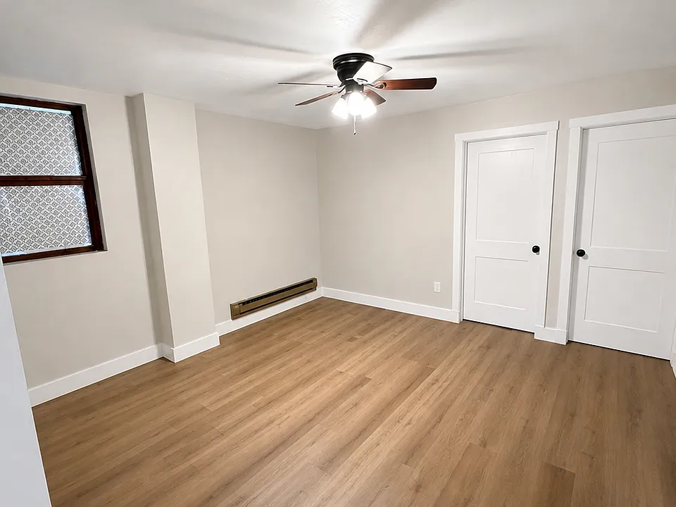 563 McKean Ave #1
