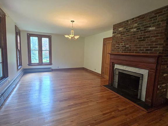 4th image of 145 Cherry Ln