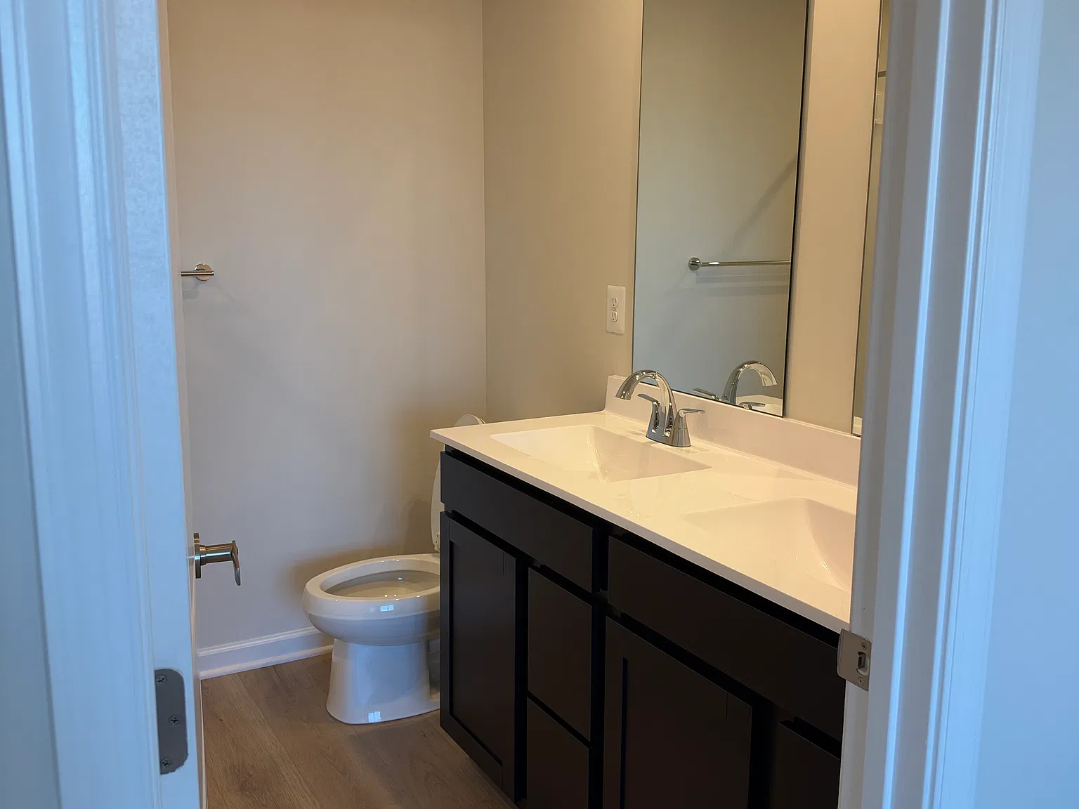 3 bed, 2.5 bath, 1442 sqft, $2,395 — Photo 4