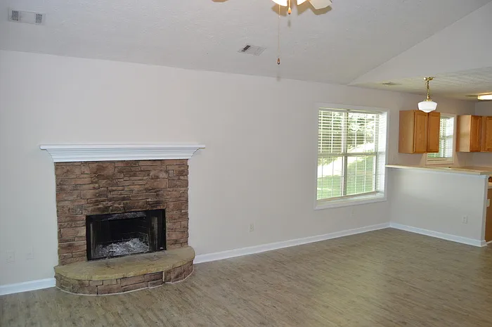 9060 Belaire St — Photo 3