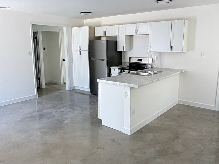 3114 Pacific Ave — Photo 3