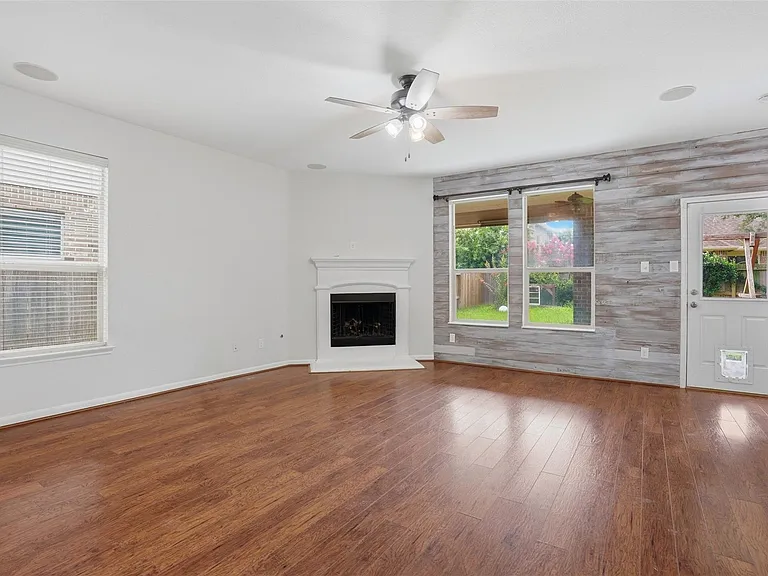 11126 Celano Dr — Photo 11