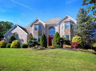 20 Maidenstone Dr, Ocean, NJ 07712