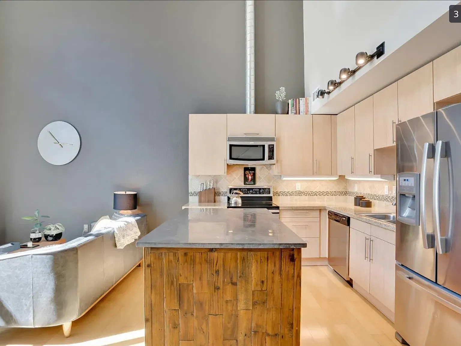 1 bed, 841 sqft, $3,250 — Photo 3