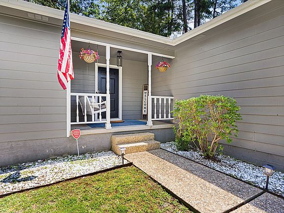 4th image of 1 Woodview Ct