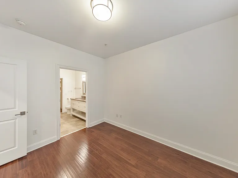901 Abernathy Rd #1 — Photo 29