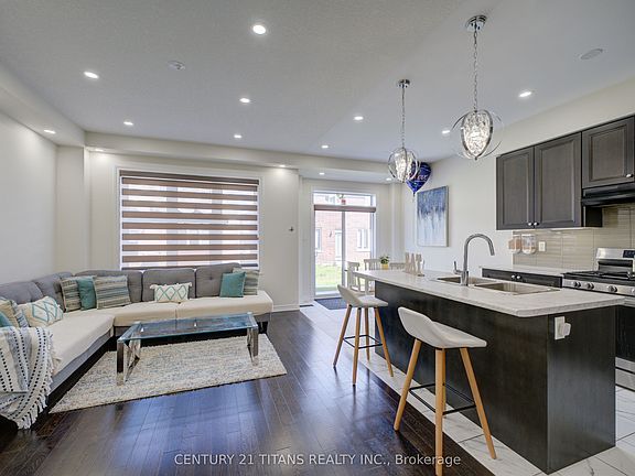 4th image of 12 McLaren Ave