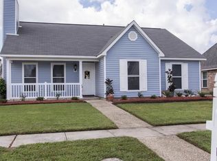 15542 Woodlore Dr, Baton Rouge, LA 70816