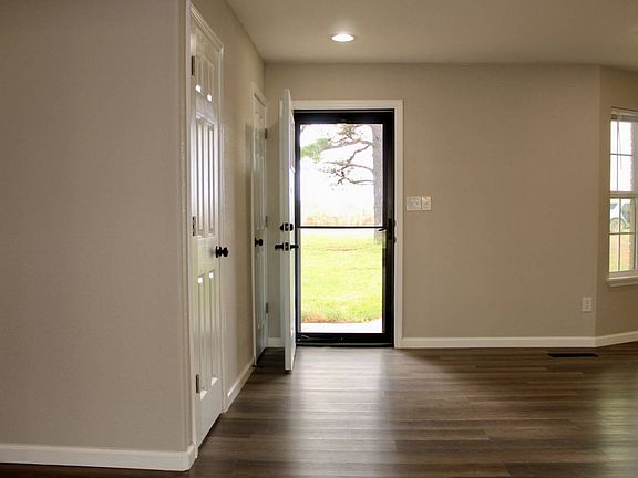 4th image of 11086 368th Rd