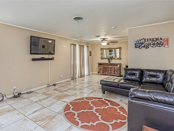 4th image of 4325 Idylwood Ln