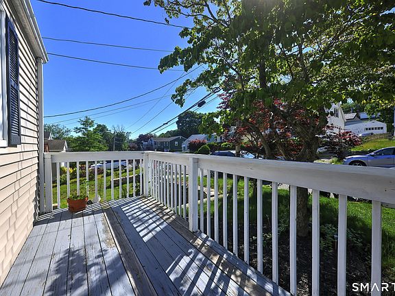 5th image of 150 Hillcrest Road