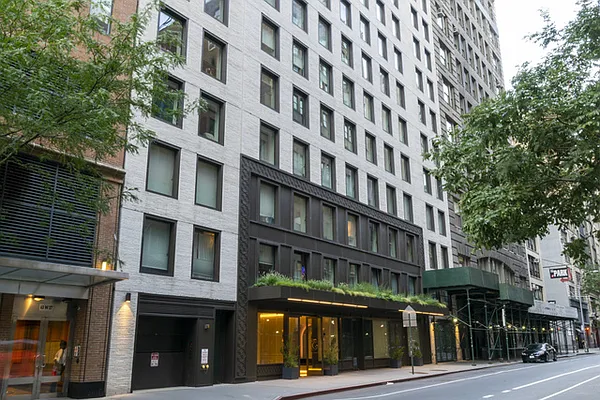 Rented by Compass | media 18