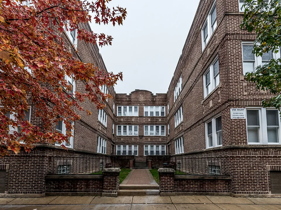 1516 W 78th