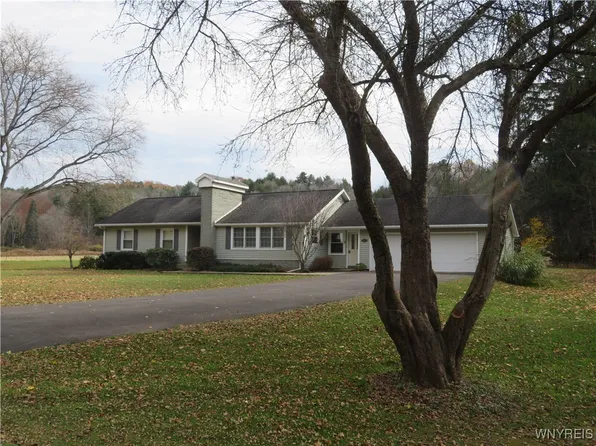 9836 Council House Rd, Fillmore, NY 14735